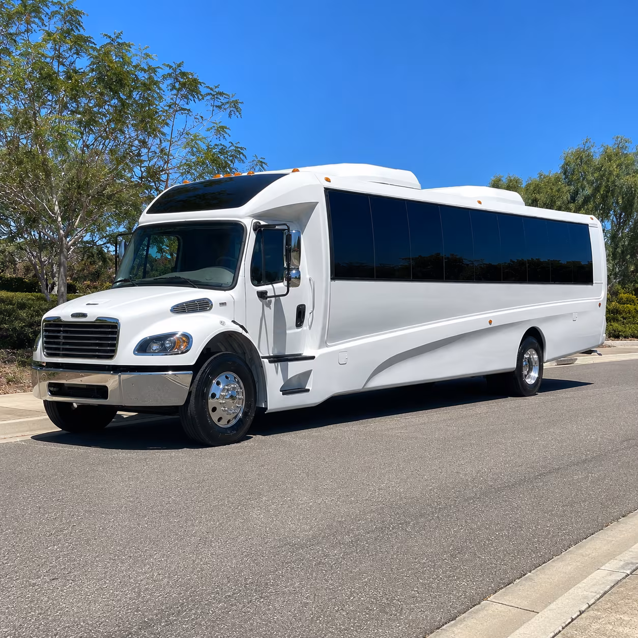 conroe 30 passenger minibus