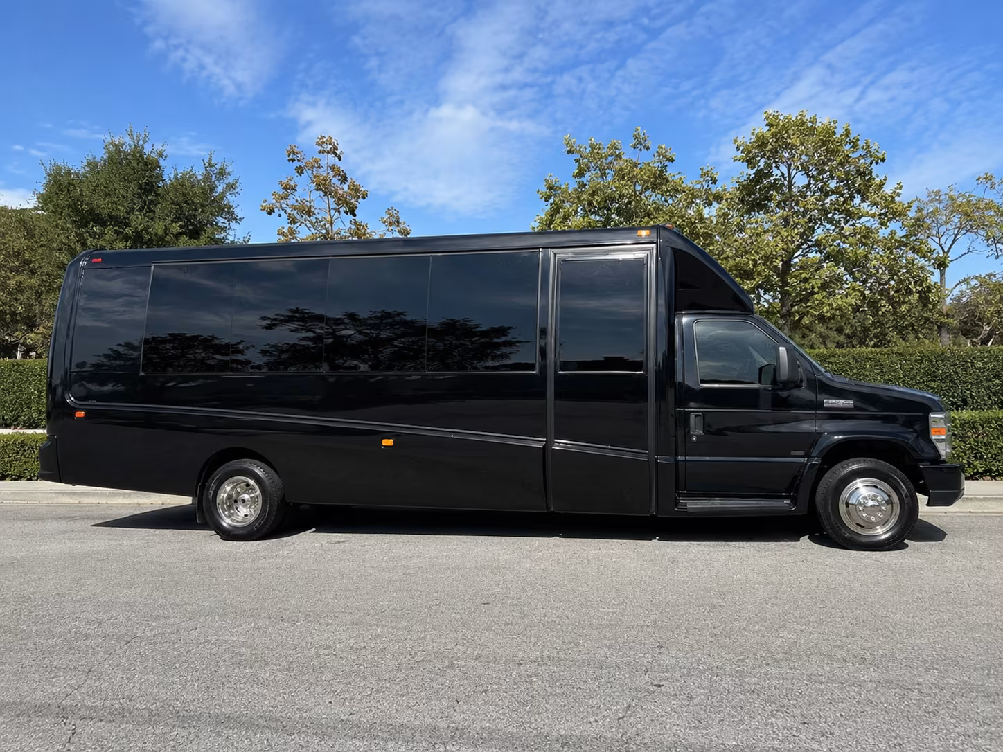 employee shuttle buses for conroe s growing business parks