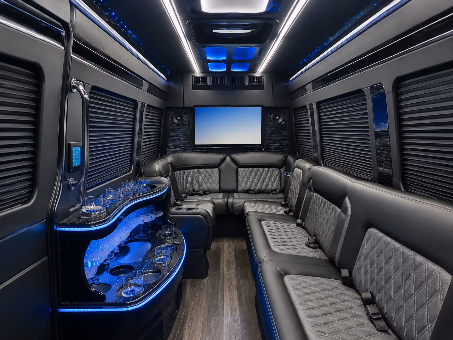 find the perfect transportation for your next airport transfer 1