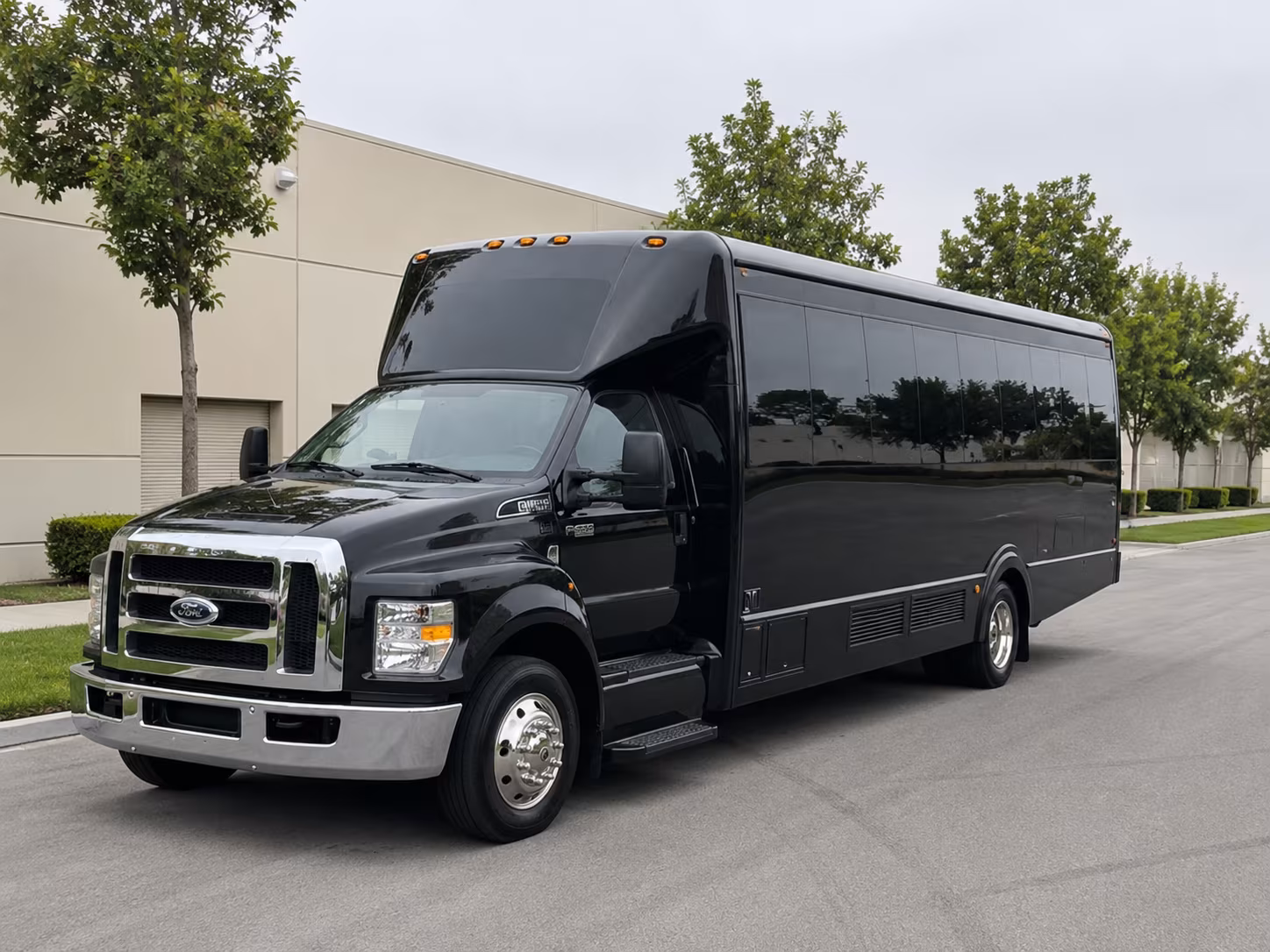 instant online bus rental quotes in conroe