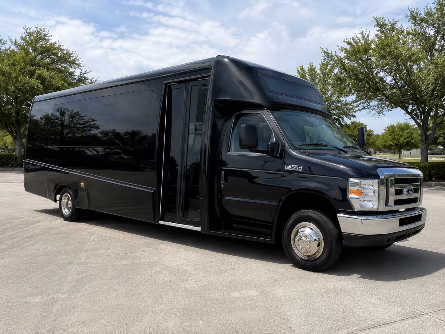 minibus rentals for smaller conroe prom groups and pre prom gatherings